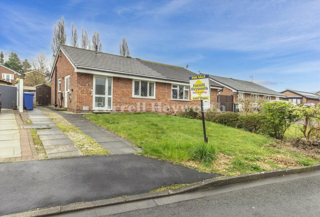 2 bedroom bungalow for sale in Woodfall, Chorley, PR7
