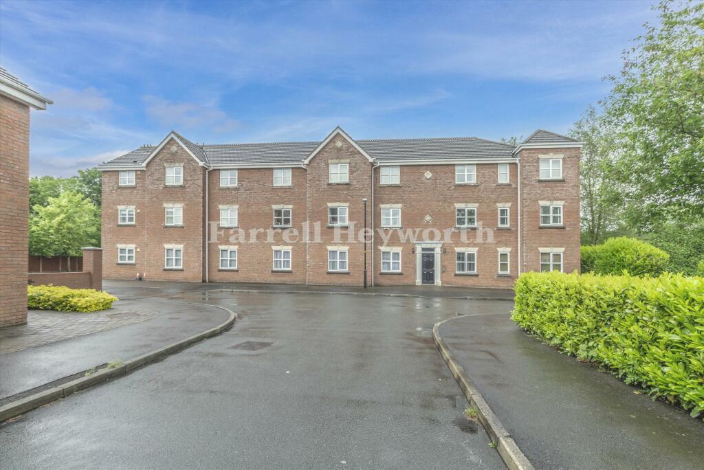 2 bedroom flat for sale in Forsythia Drive, Clayton Le Woods, Chorley, PR6