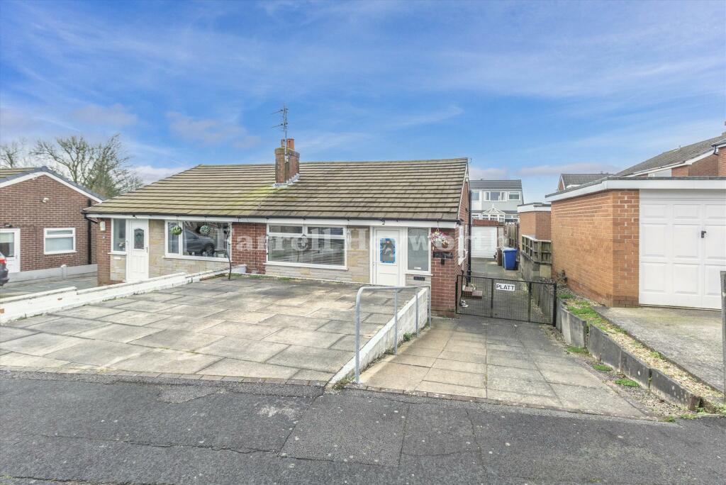 2 bedroom bungalow for sale in Grove, Chorley, PR6