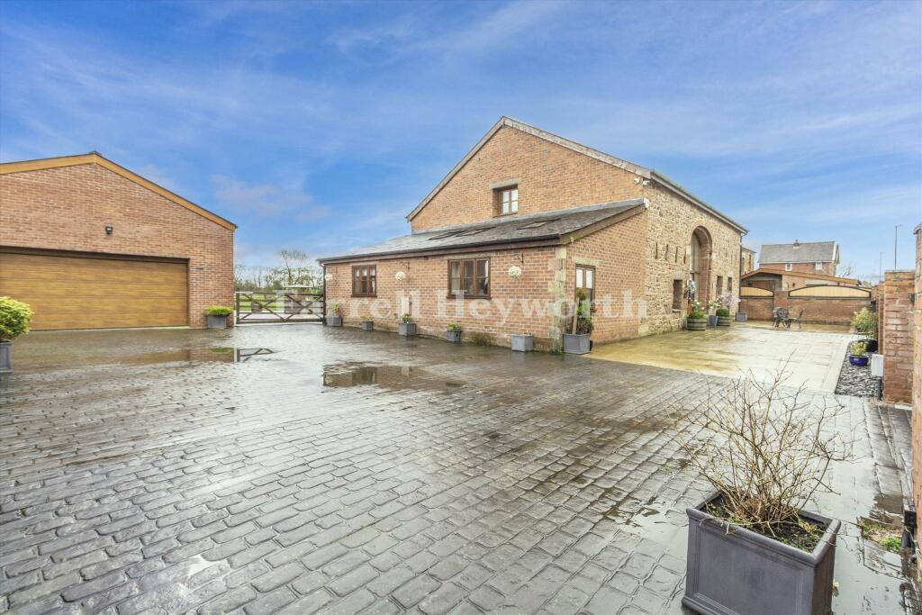 5 bedroom house for sale in Coppull Moor Lane, Coppull, Chorley, PR7