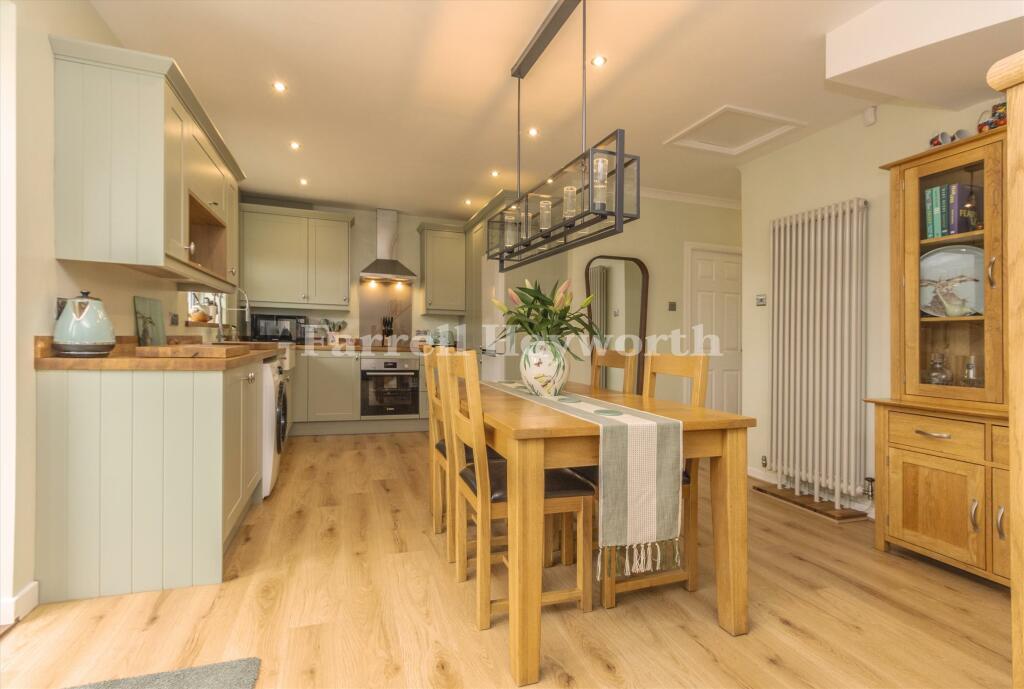 2 bedroom bungalow for sale in Fontwell Road, Little Lever, Bolton, BL3