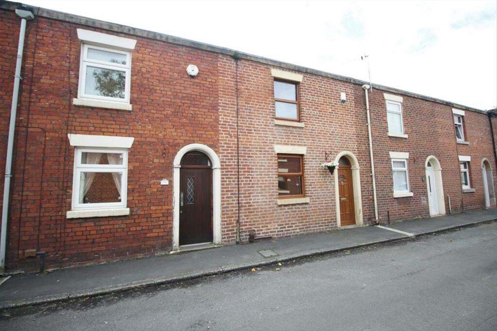 2 bedroom house for rent in Mill Street, Farington, Leyland, PR25