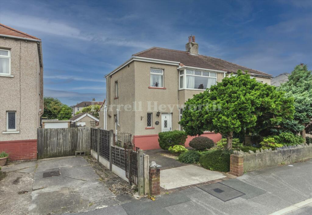 3 bedroom house for sale in Lymm Avenue, Lancaster, LA1