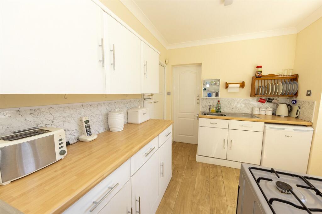 Additional property image - Elm Croft, Oldbury, West Midlands, B68