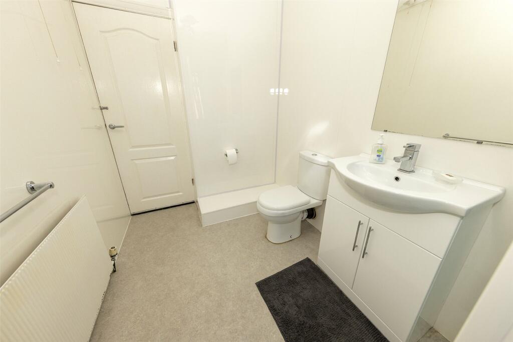 Additional property image - Elm Croft, Oldbury, West Midlands, B68