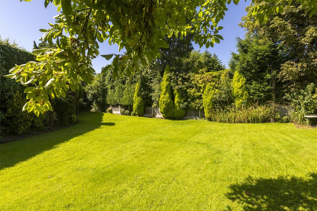 Additional property image - Elm Croft, Oldbury, West Midlands, B68
