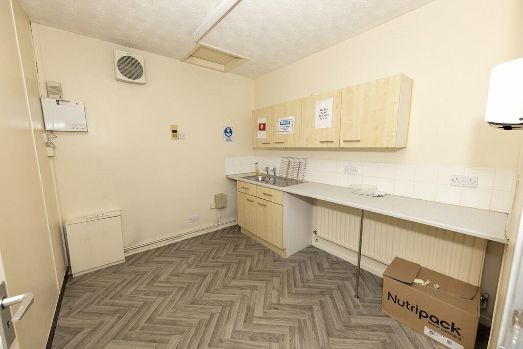 Additional property image - Causeway Green Road, Oldbury, West Midlands, B68