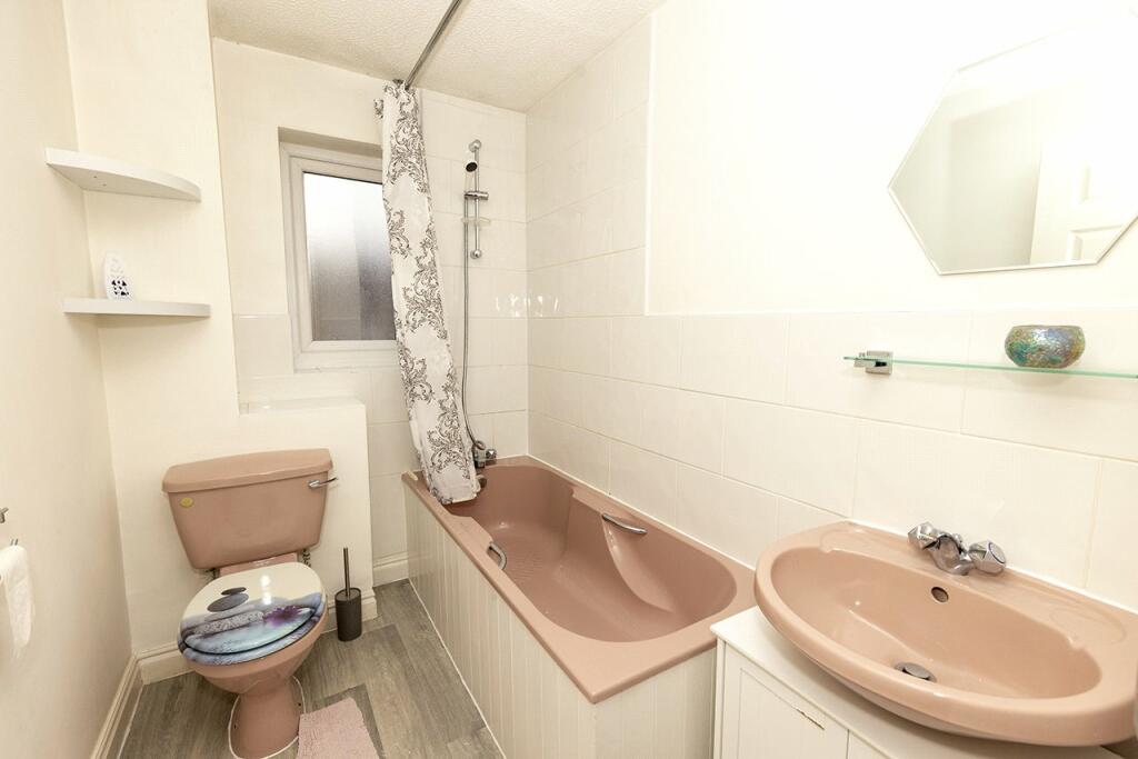 Additional property image - Mallard Drive, Oldbury, West Midlands, B69