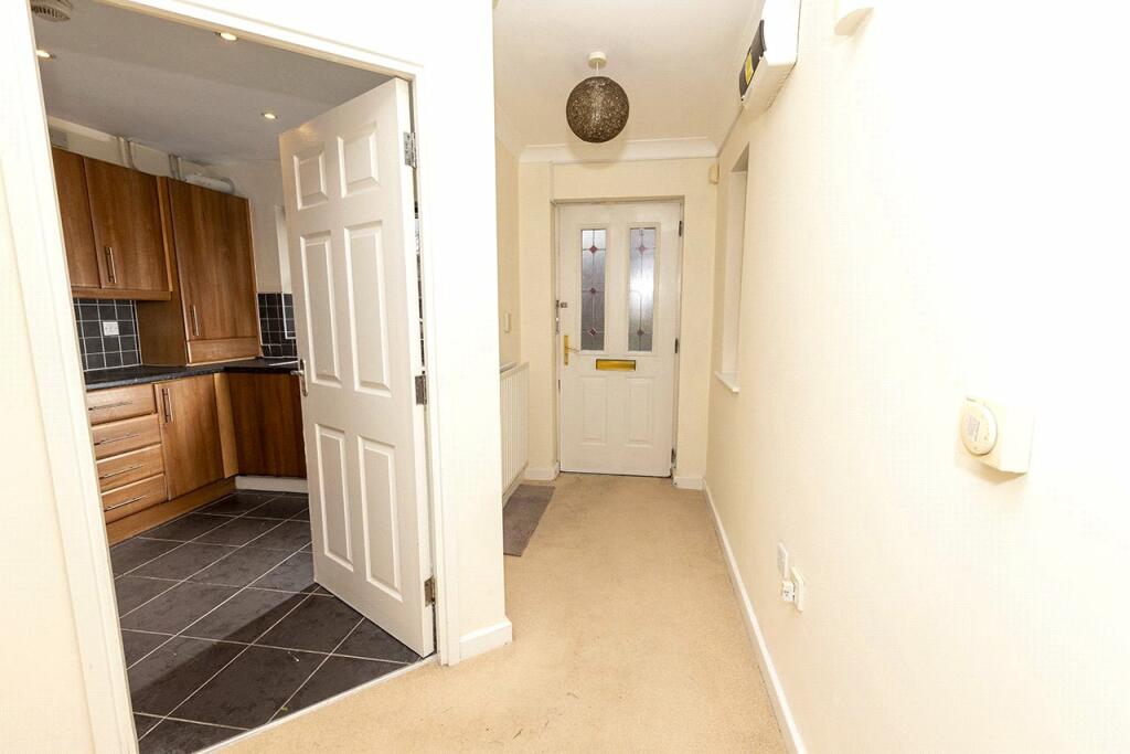 Additional property image - Astle Drive, Oldbury, West Midlands, B69