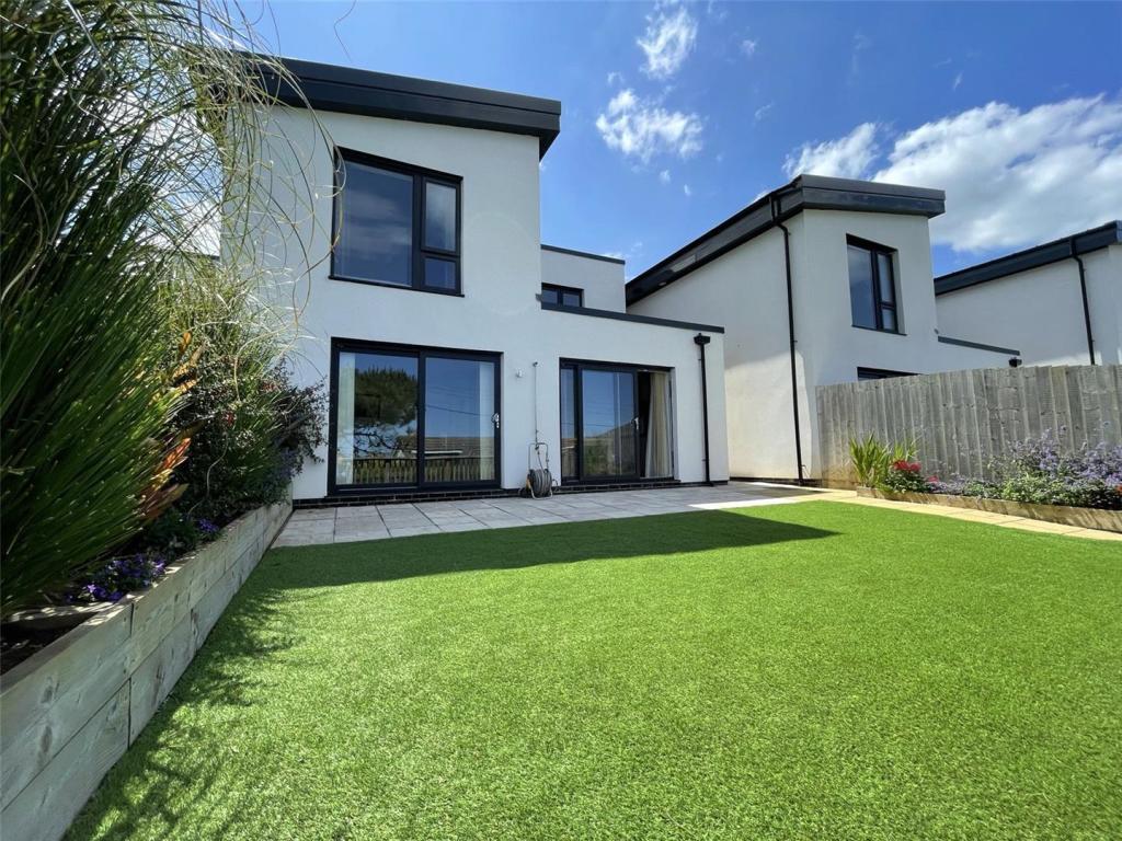 4 bedroom detached house for sale in Sea View Crescent, Perranporth, Cornwall, TR6