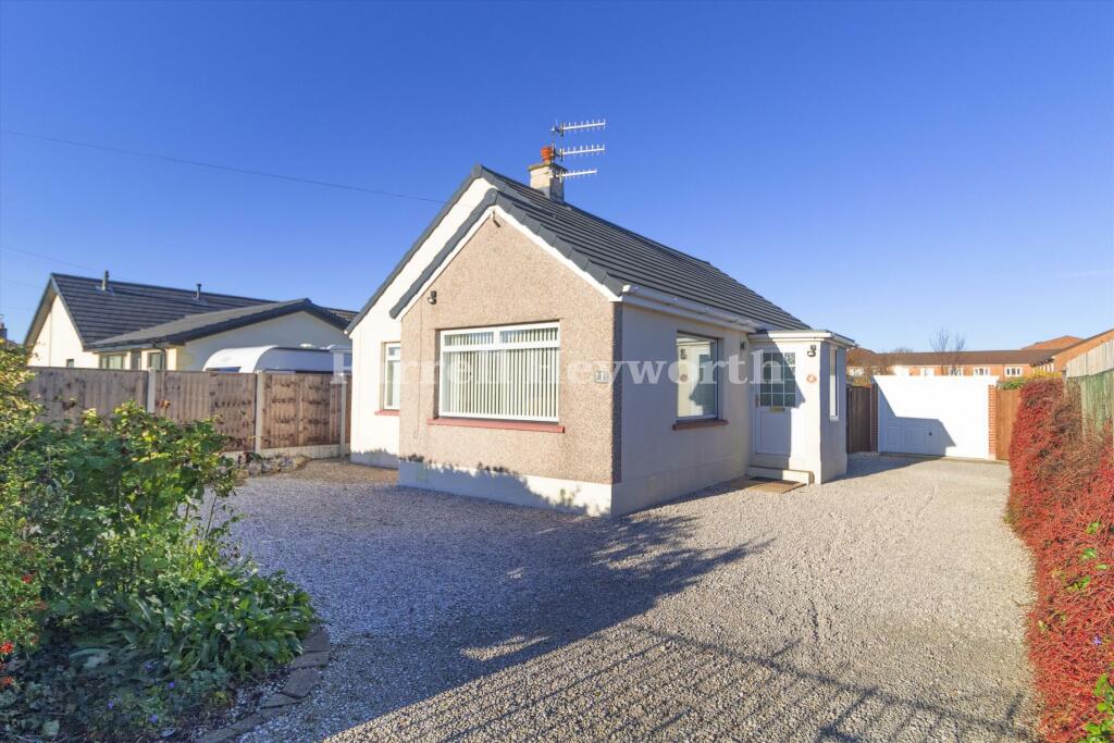 2 bedroom bungalow for sale in Woodlands Grove, Heysham, Morecambe, LA3