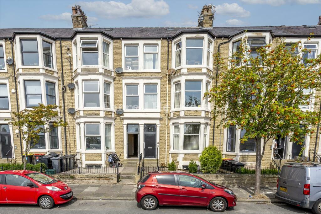 5 bedroom house for sale in Balmoral Road, Morecambe, LA4