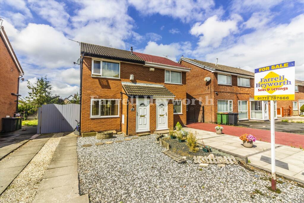 2 bedroom house for sale in Longley Close, Fulwood, Preston, PR2