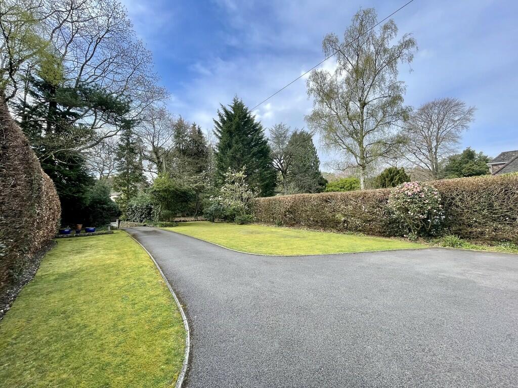 4 bedroom chalet for sale in Dunyeats Road, Broadstone, BH18