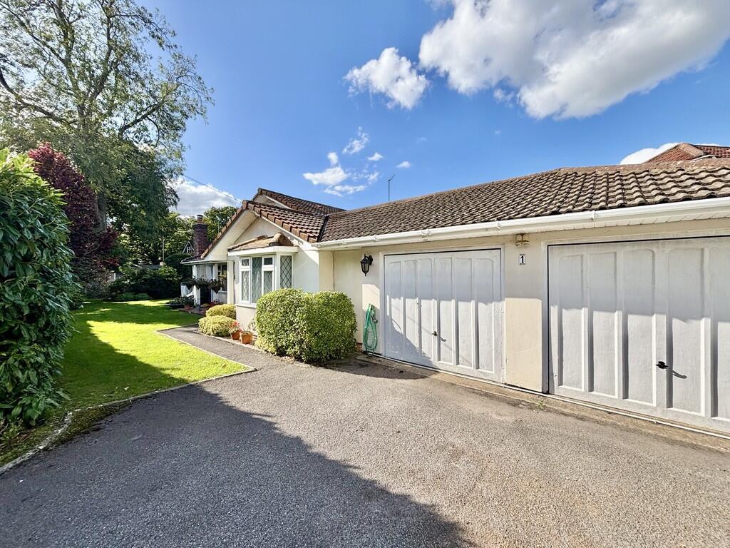 Main image of property: Brookdale Close, Broadstone