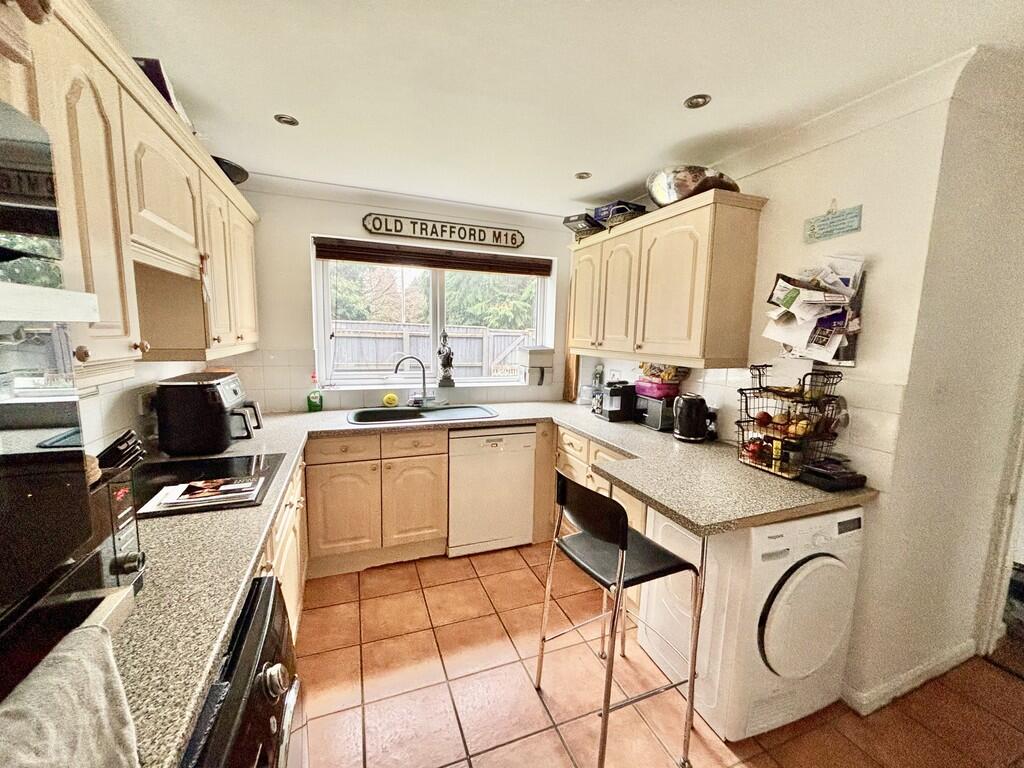 Additional property image - Greenhayes, Broadstone