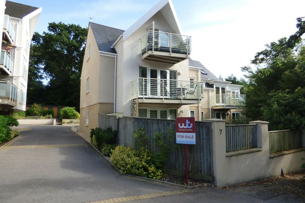 2 bedroom apartment for sale in Windsor Road, Lower Parkstone , BH14