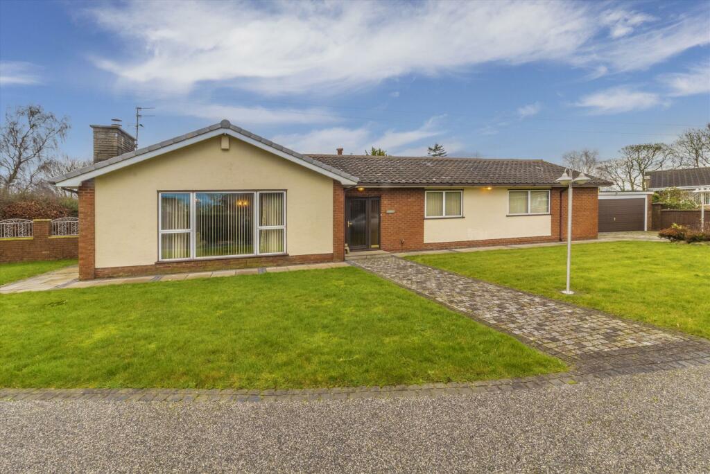 4 bedroom house for sale in Brow Close, Little Eccleston, Preston, PR3