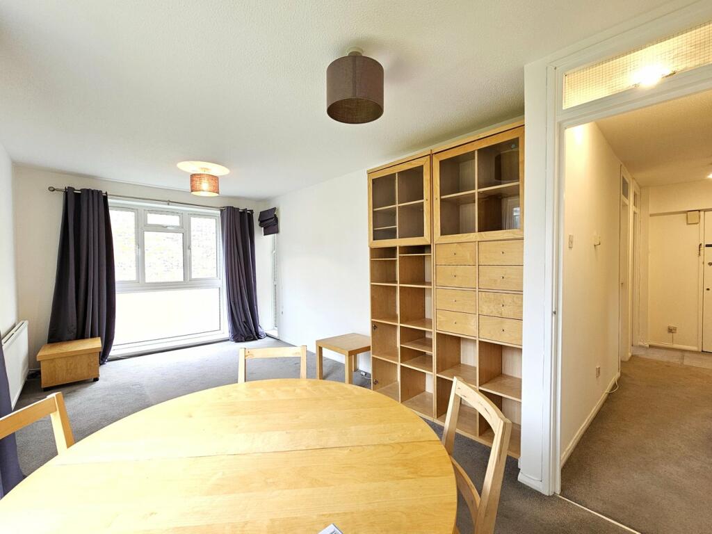2 bedroom flat for rent in Diploma Avenue, East Finchley, N2