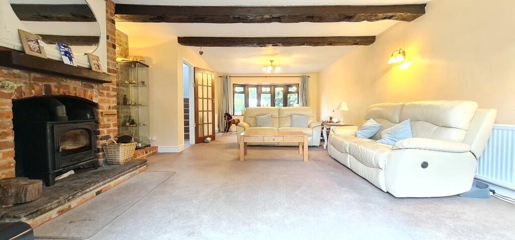 Additional property image - Billericay, Essex, CM11