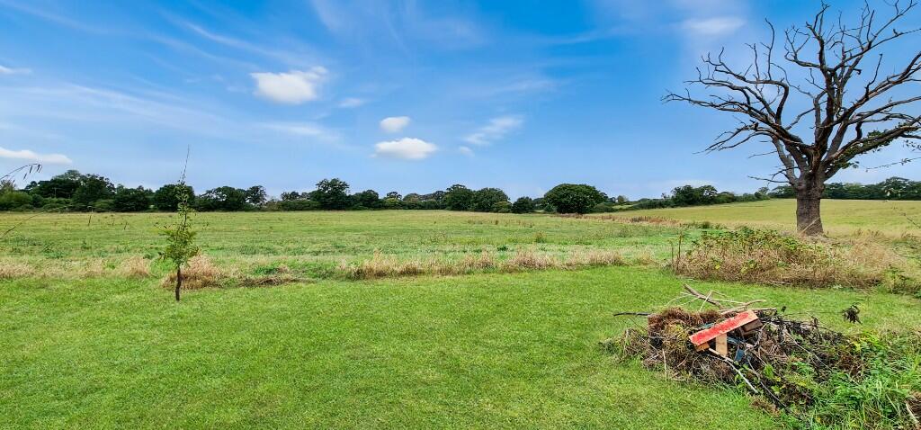 Additional property image - Billericay, Essex, CM11