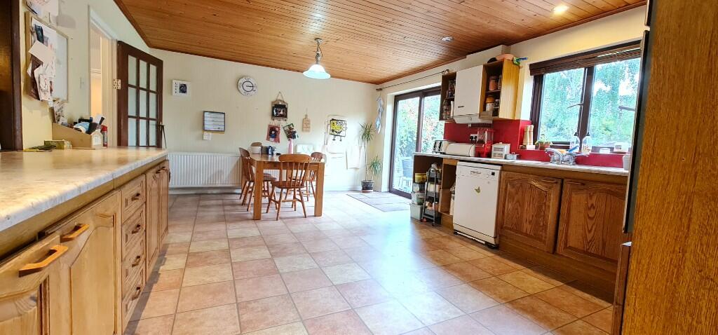 Additional property image - Billericay, Essex, CM11