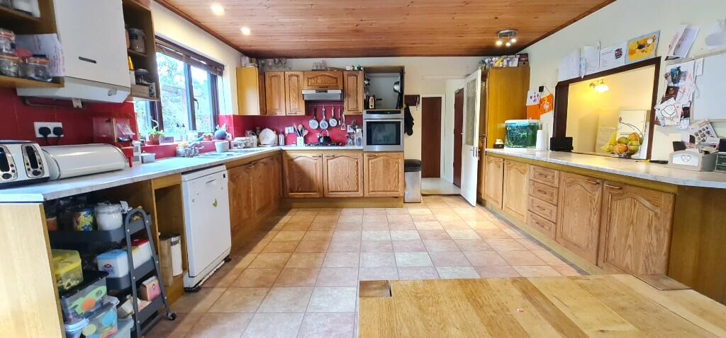 Additional property image - Billericay, Essex, CM11