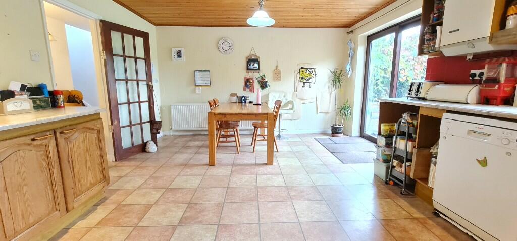 Additional property image - Billericay, Essex, CM11