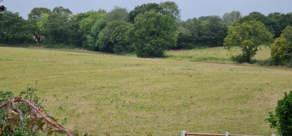 Additional property image - Billericay, Essex, CM11