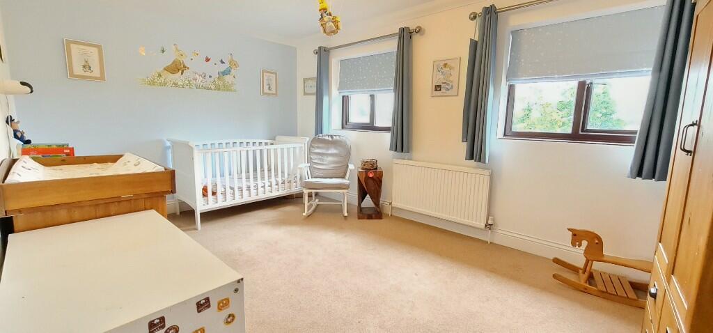 Additional property image - Billericay, Essex, CM11