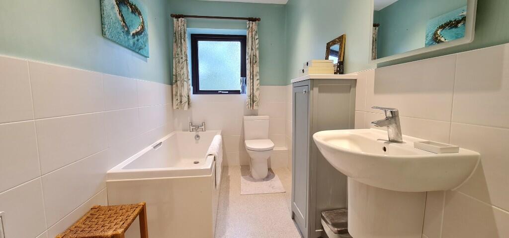 Additional property image - Billericay, Essex, CM11