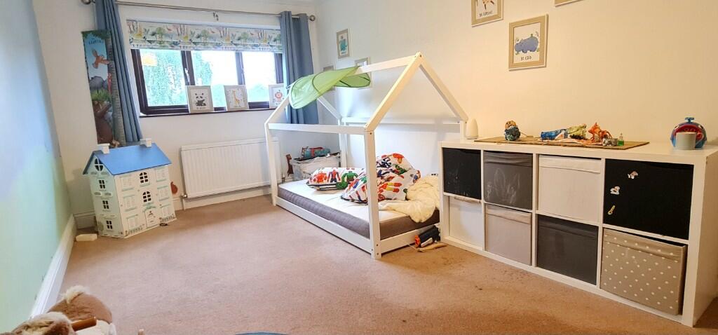 Additional property image - Billericay, Essex, CM11