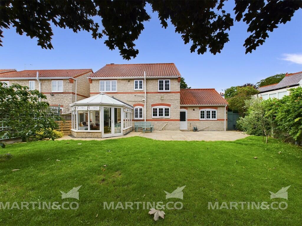 4 bedroom detached house for sale in Village Street, AdwickLeStreet, DN6