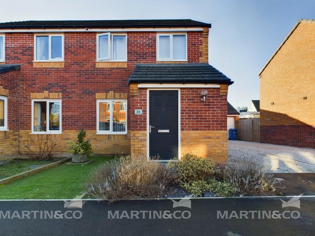 3 bedroom semidetached house for sale in St Peters Drive, Askern, DN6