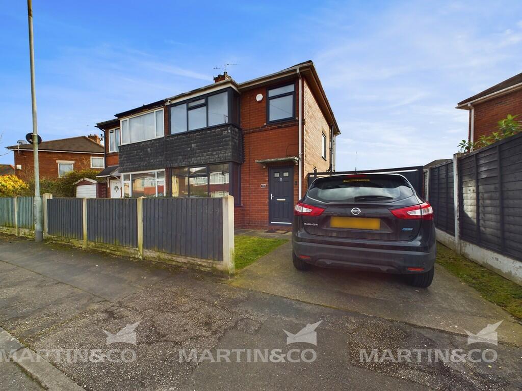 3 bedroom semidetached house for sale in Harrowden Road , DN2