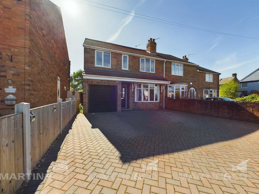3 bedroom semidetached house for sale in High Street , Norton