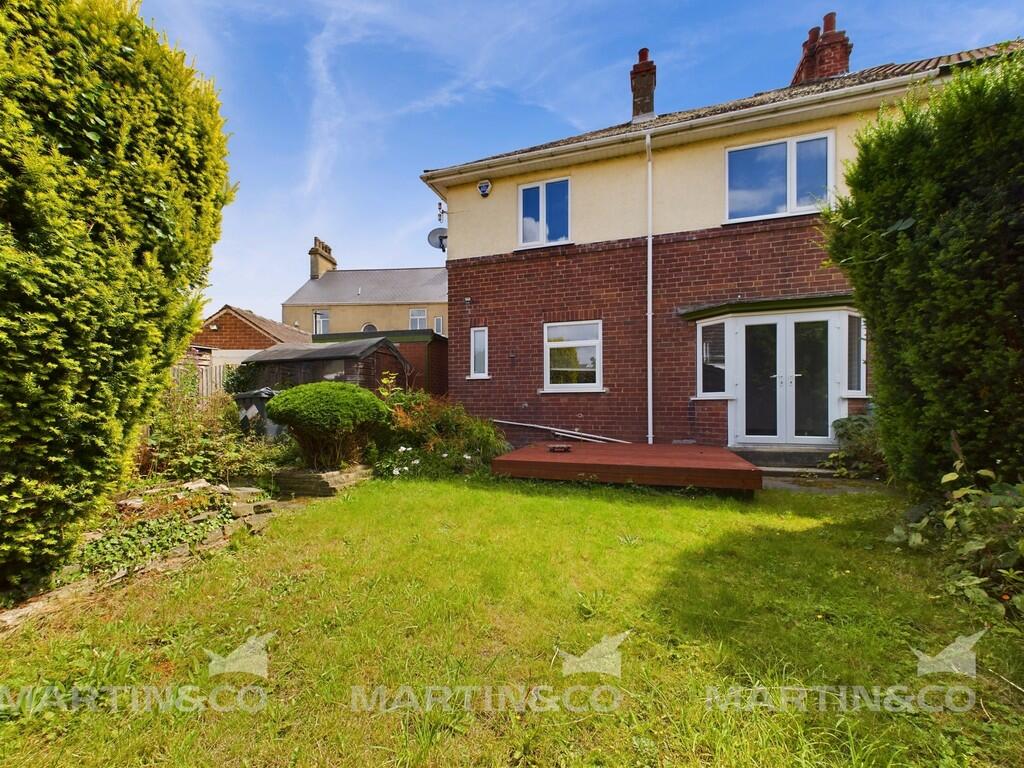 3 bedroom semi-detached house for sale in Bramworth Road, Hexthorpe, DN4