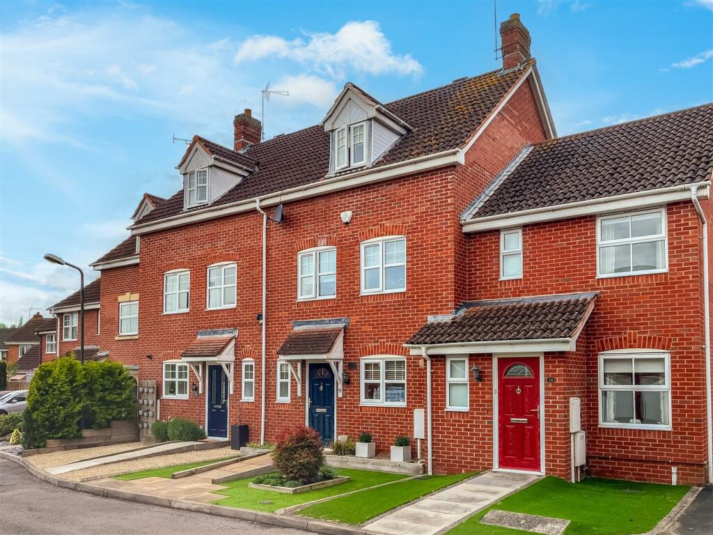 3 bedroom house for sale in Torres Close, Chase Meadow, Warwick, CV34