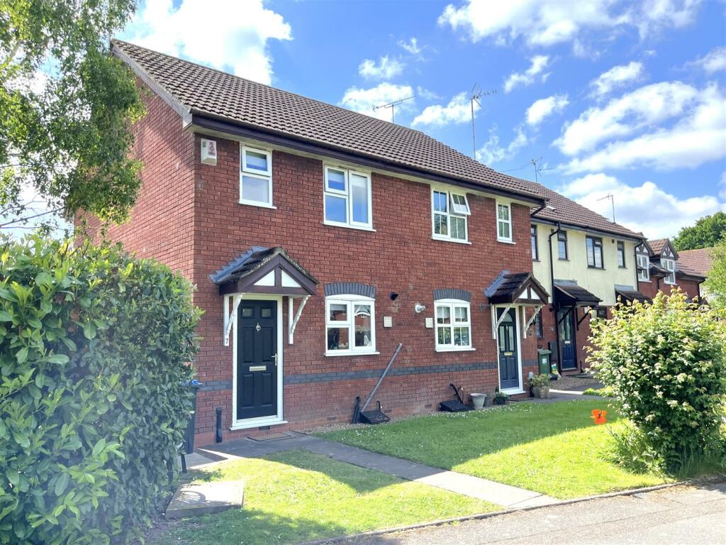 2 bedroom semidetached house for sale in Mallory Drive, Warwick, CV34