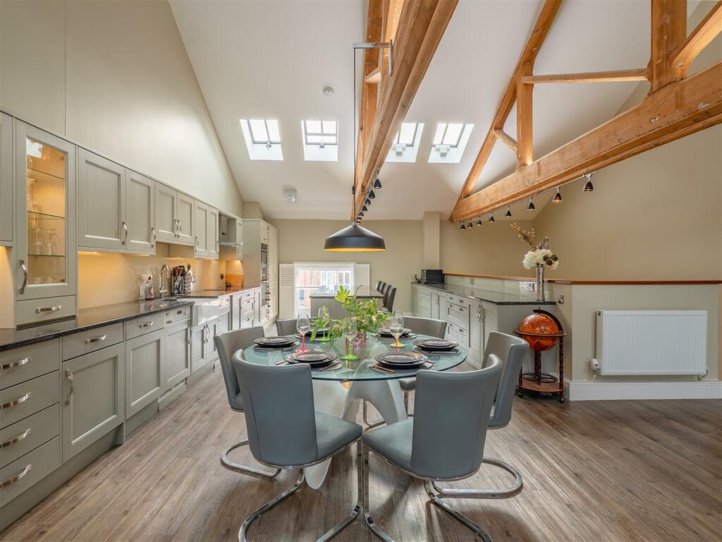 Additional property image - Chapel Court, Portland Street, Royal Leamington Spa