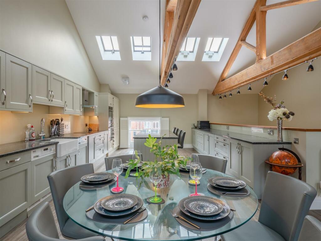 Additional property image - Chapel Court, Portland Street, Royal Leamington Spa