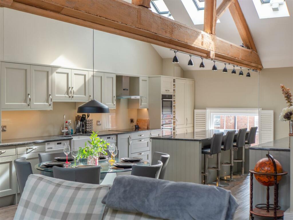 Additional property image - Chapel Court, Portland Street, Royal Leamington Spa