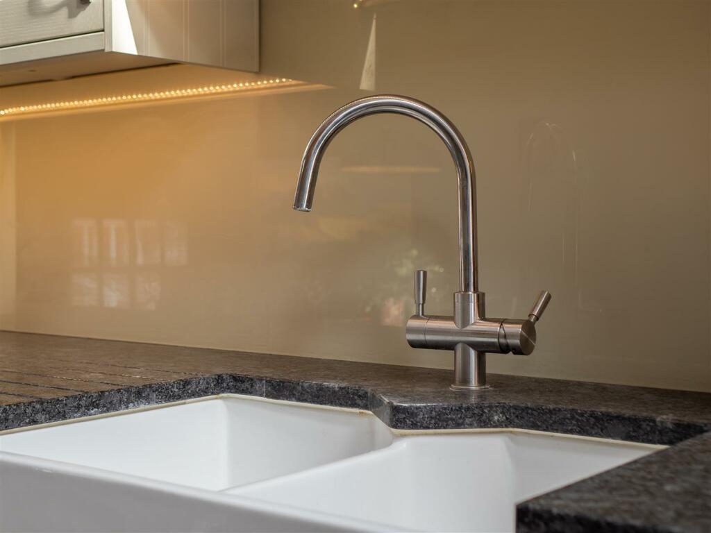Additional property image - Chapel Court, Portland Street, Royal Leamington Spa