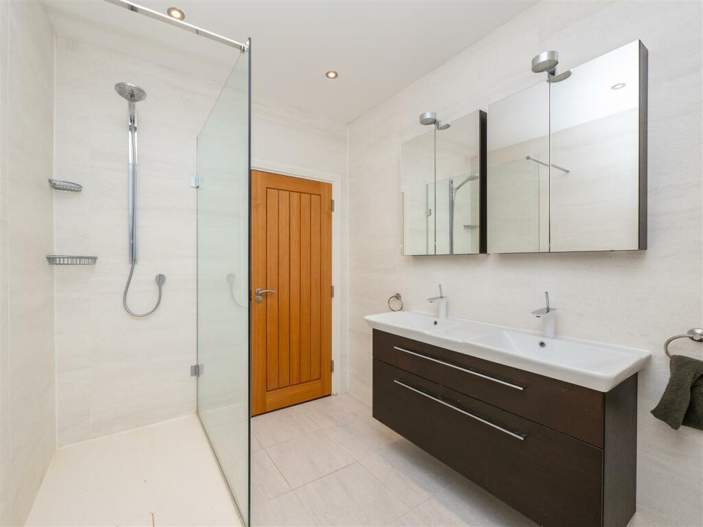 Additional property image - Chapel Court, Portland Street, Royal Leamington Spa