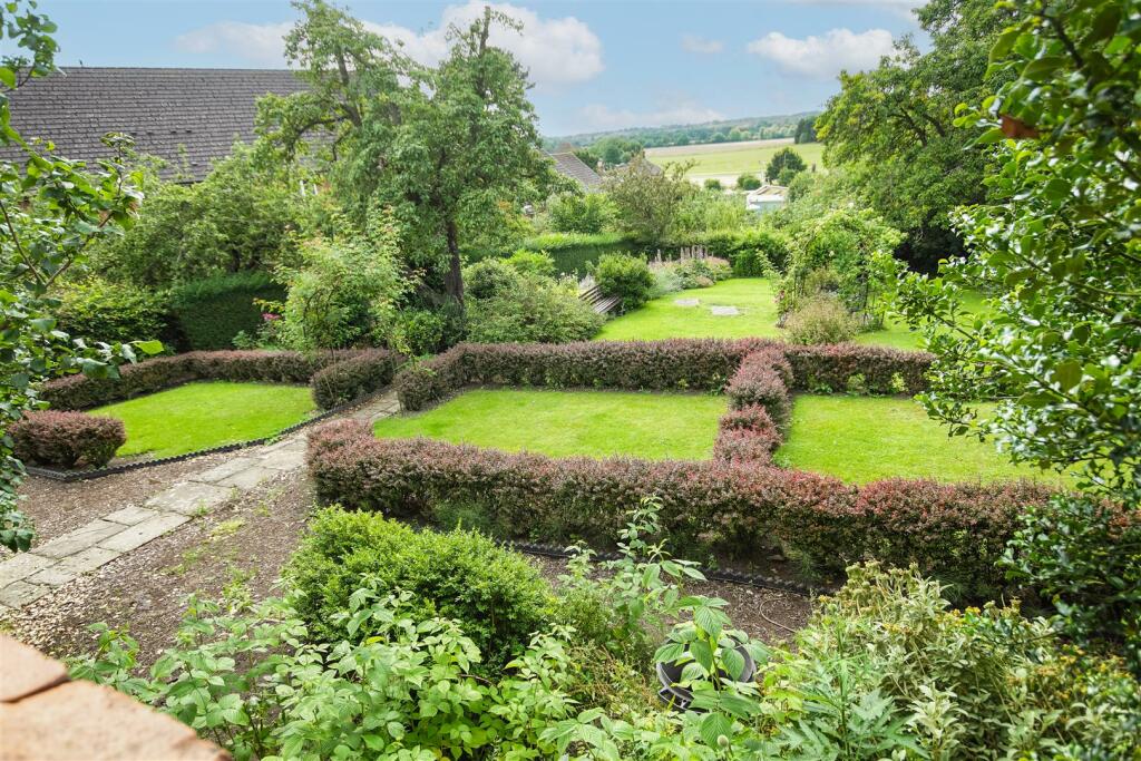 Additional property image - Martinique Square, Bowling Green Street, Warwick