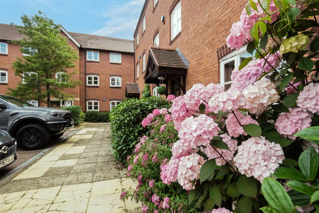 Additional property image - Martinique Square, Bowling Green Street, Warwick