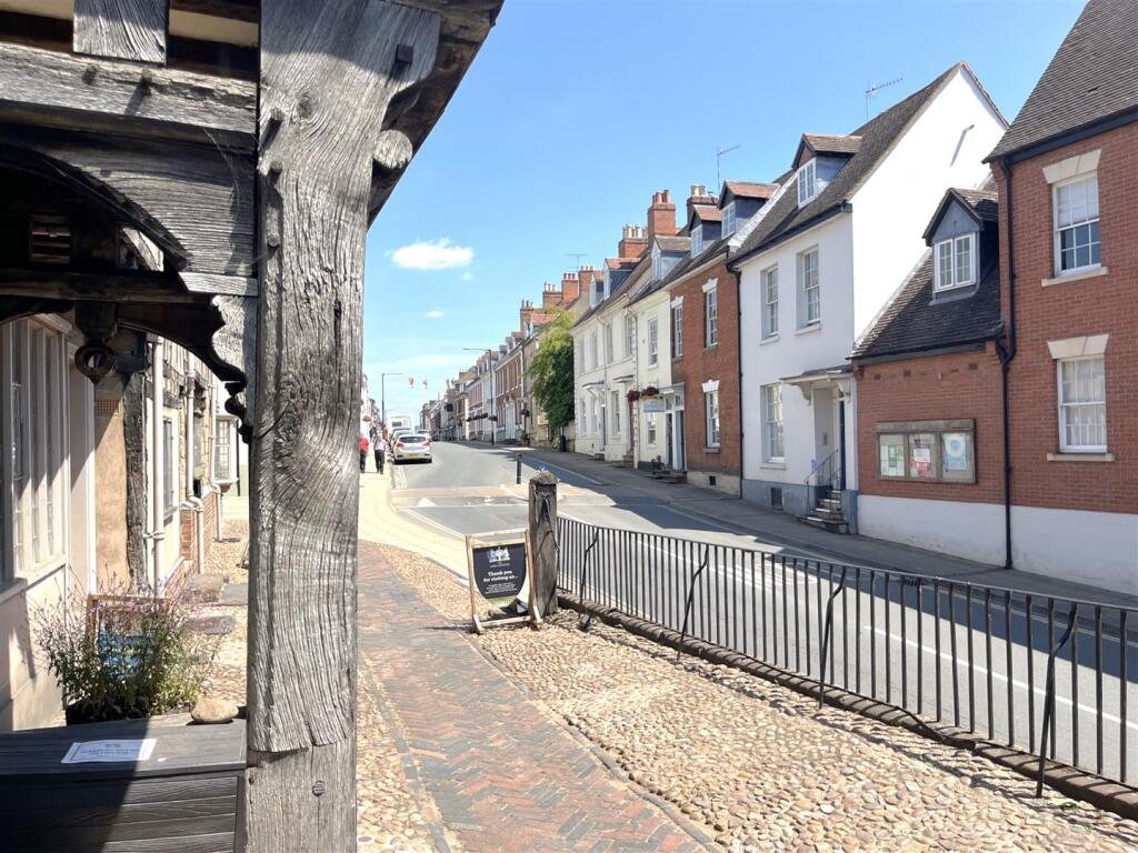 Main image of property: High Street, Warwick
