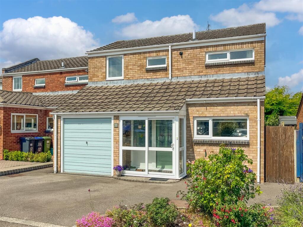 Main image of property: Hayward Close, Hampton Magna, Warwick