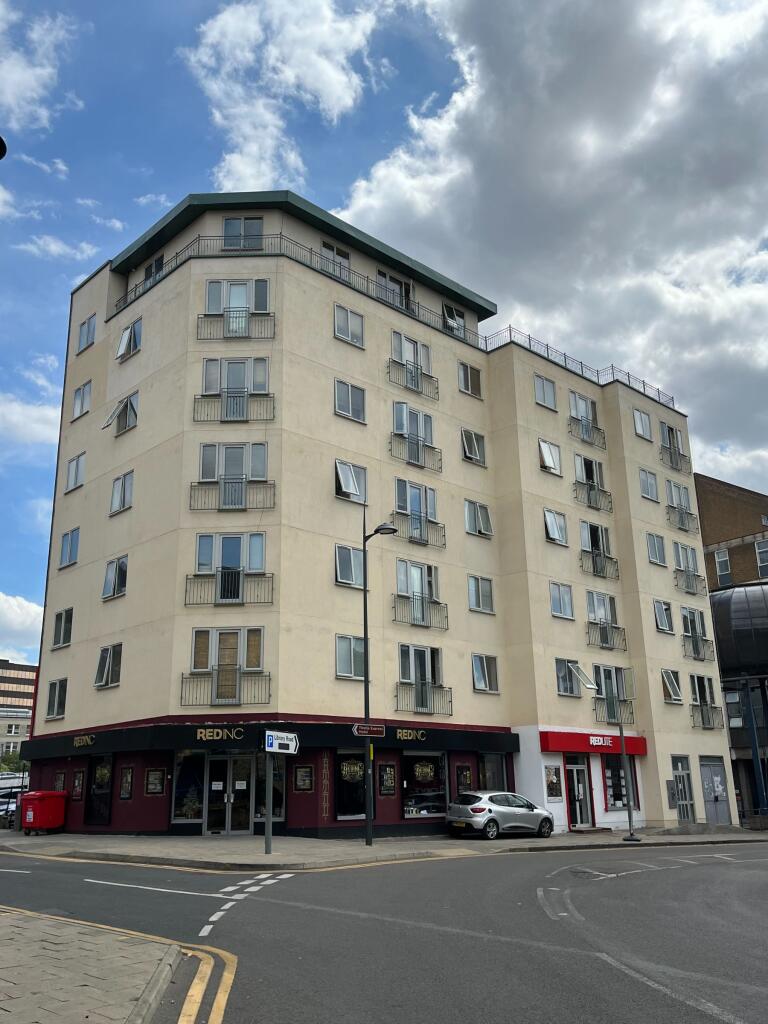 Main image of property: Flat ,  Guildford Street, Luton