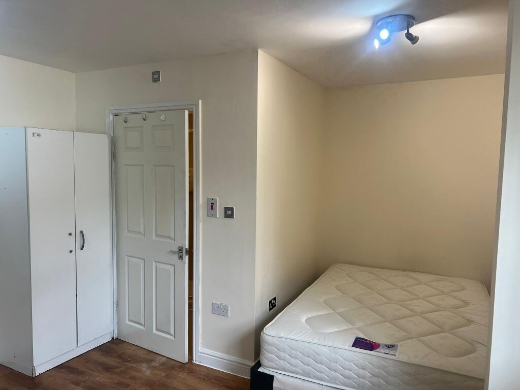 Main image of property: Flat ,  Park Street, Luton